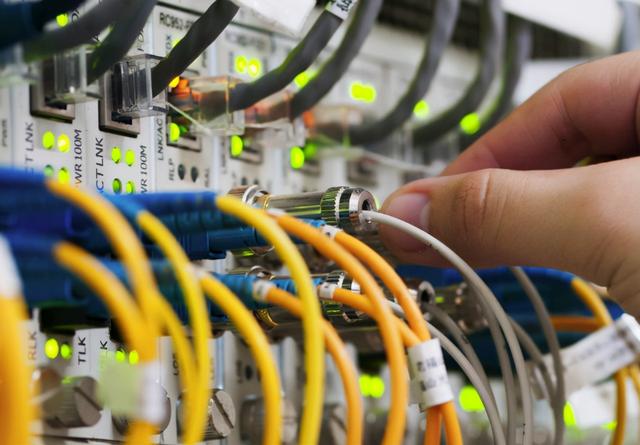 无线路由器怎么选，无线路由器什么牌子最好（千兆宽带如何选路由器）