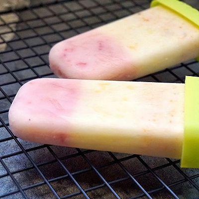 三色水果酸奶棒冰，樱桃酸奶冰淇淋（三色果酱酸奶冰棒）