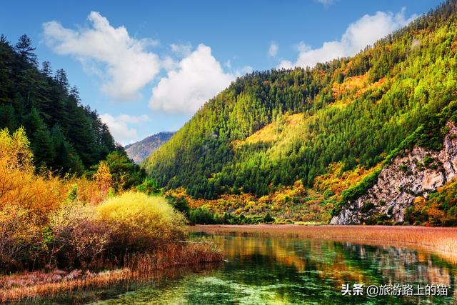 九寨沟几月份去最好，九寨沟旅游纯玩团价格九寨沟三日游需多少钱（去九寨沟旅游的最佳时间是什么时候）