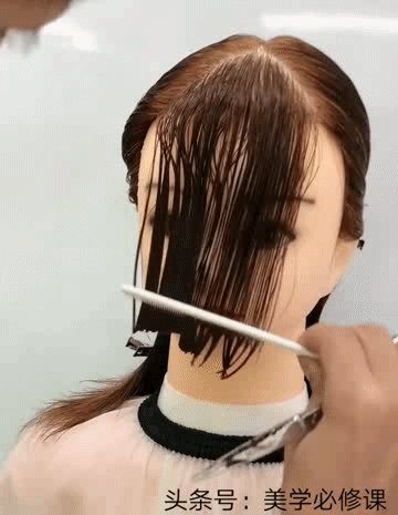 八字刘海怎么剪，八字刘海怎么剪出层次感（简单快速修剪“八字刘海和中分刘海”详细裁剪图解）