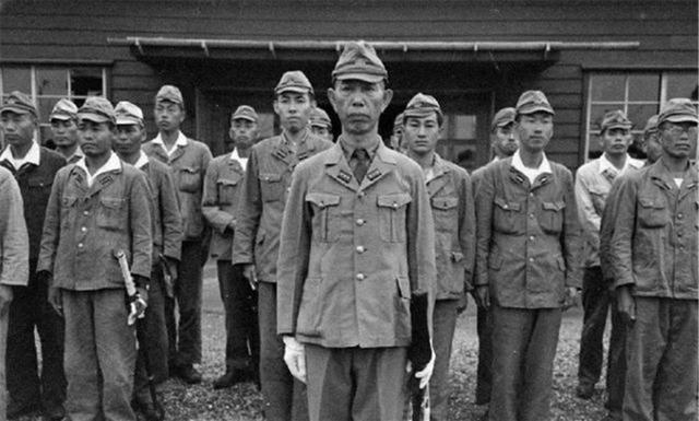 易北河会师，易北河会师纪念日（二战老照片：苏美易北河会师）