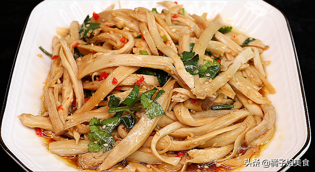 图片[1]-【凉拌杏鲍菇】做法步骤图 开胃健脾 降血脂 血压-起舞食谱网