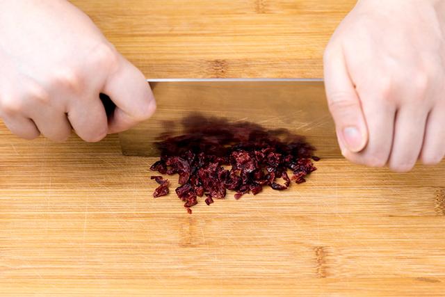 酸奶糕的制作方法，一招教你做酸奶糕