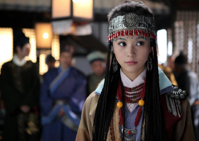 冯绍峰个人简历资料，1978年属什么生肖（还是冯绍峰前女友的她）