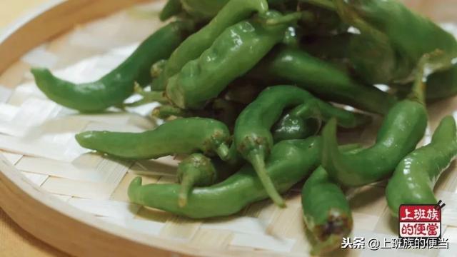 辣椒好吃下饭的做法，辣椒这样做比肉还香