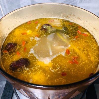用鲍鱼怎么煲汤，怎样炖美味的鲍鱼汤（10分钟学会，点亮你的餐桌）