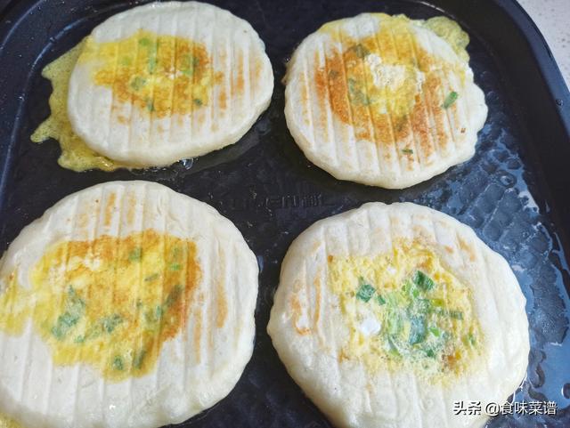 各种烙饼的做法，各种烙饼的做法大全（“末伏烙饼摊鸡蛋”）