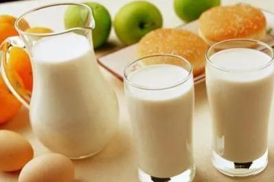 伊利经典有机奶，伊利金典有机奶（从“四面受敌”到“红极一时”）