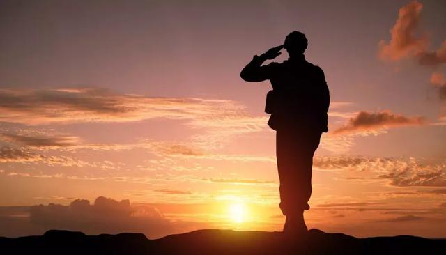 马革裹尸还全诗，金戈铁马去马革裹尸还全诗（致敬所有的中国军人）