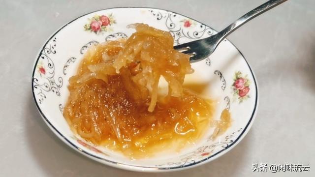 酸甜萝卜丝的家常做法，酸甜胡萝卜丝的做法（三伏天来一盘糖醋萝卜丝）