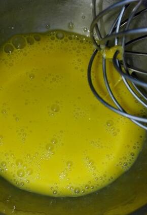 圖片[2]-【牛奶燉蛋】做法步驟圖 沒有腥味 孩子常吃個頭高-起舞食譜網