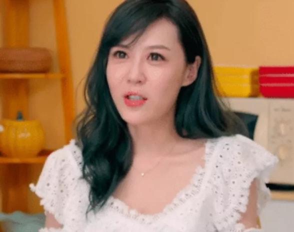 唐悠悠的扮演者，邓家佳（婚姻失败出道19年不火）