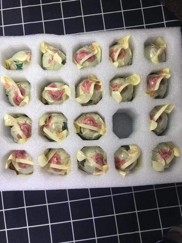 烤海鸭蛋怎么吃，烤海鸭蛋吃了会上火吗（爆油的烤海鸭蛋就饺子吃）