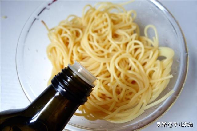 番茄意大利面的做法，番茄意大利面最简单好吃的做法（手把手教你做番茄意大利面）