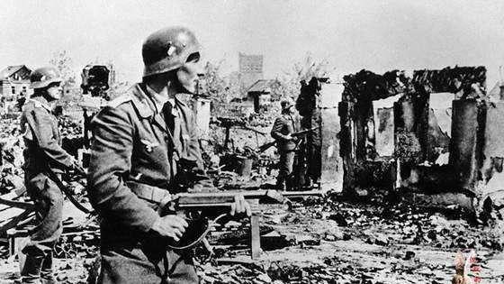 四大战役是哪四个，三大战役,哪个最难打（二战中的四大经典战役）