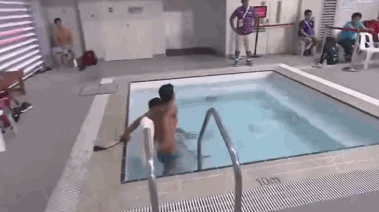 水中跪族是什么意思，精神跪族是什么意思（创造世界第一个0分的菲律宾灵魂跳水队）