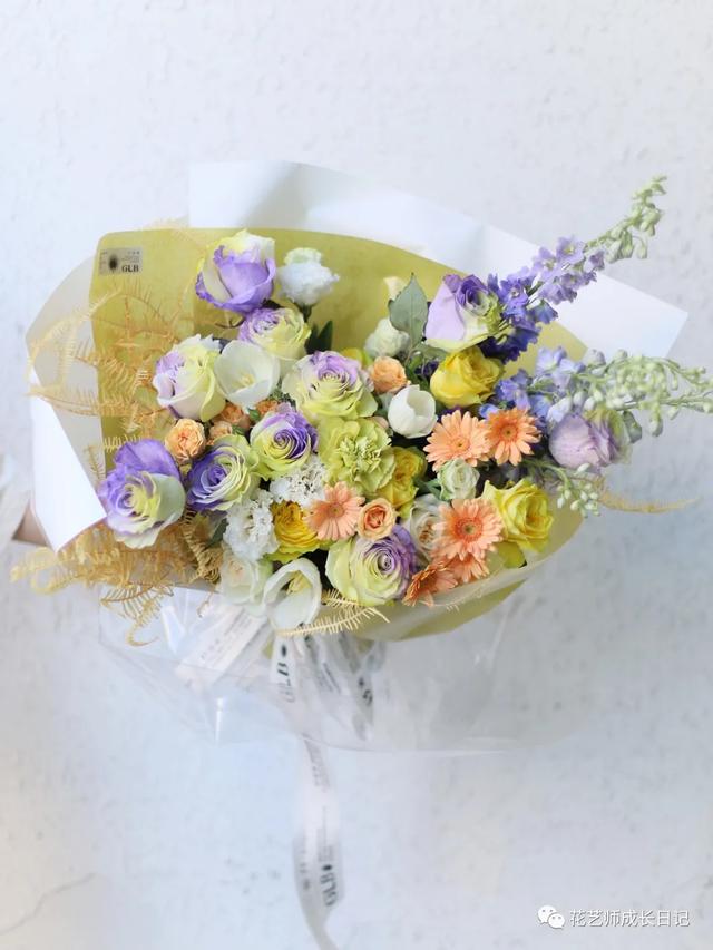 厄瓜多尔玫瑰是染色吗，厄瓜多尔玫瑰是染色吗为什么