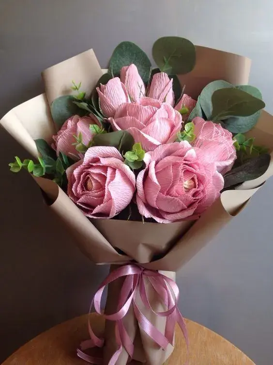 手工花朵制作方法，彩纸手工制作花朵的方法（喜欢花哪儿还用买）