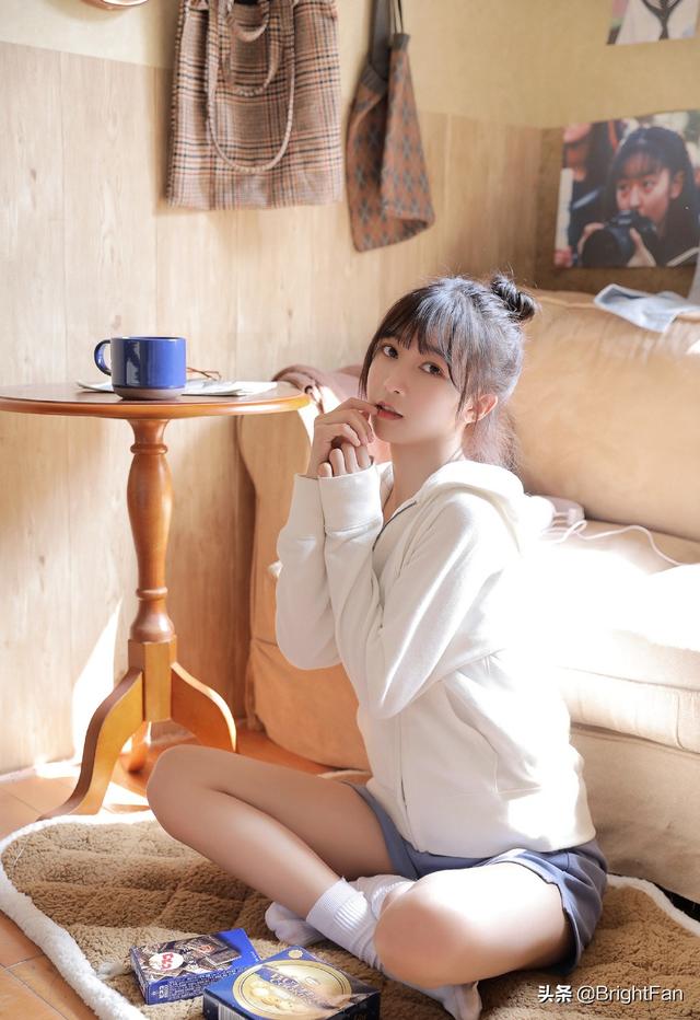 可爱美女，美女可爱（治愈系美女清纯可爱甜美优雅写真图片）