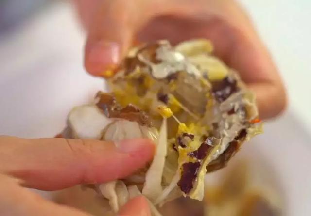 螃蟹蘸料怎么调好吃，清蒸螃蟹的蘸料怎么弄（大闸蟹吃了还想吃）