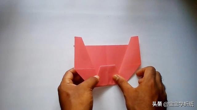 手工飞机怎么做，手工飞机的制作方法（用普通纸做折纸飞机玩具）