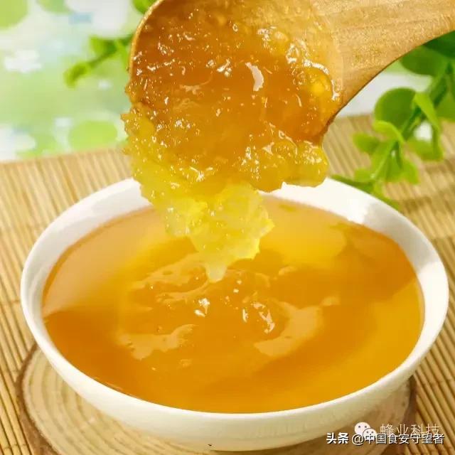 好蜂蜜会结晶吗蜂蜜有激素吗,好的蜂蜜是不是会结晶(蜂蜜的结晶与香味) 好蜂蜜会结晶吗蜂蜜有激素吗,好的蜂蜜是不是会结晶(蜂蜜的结晶与香味)