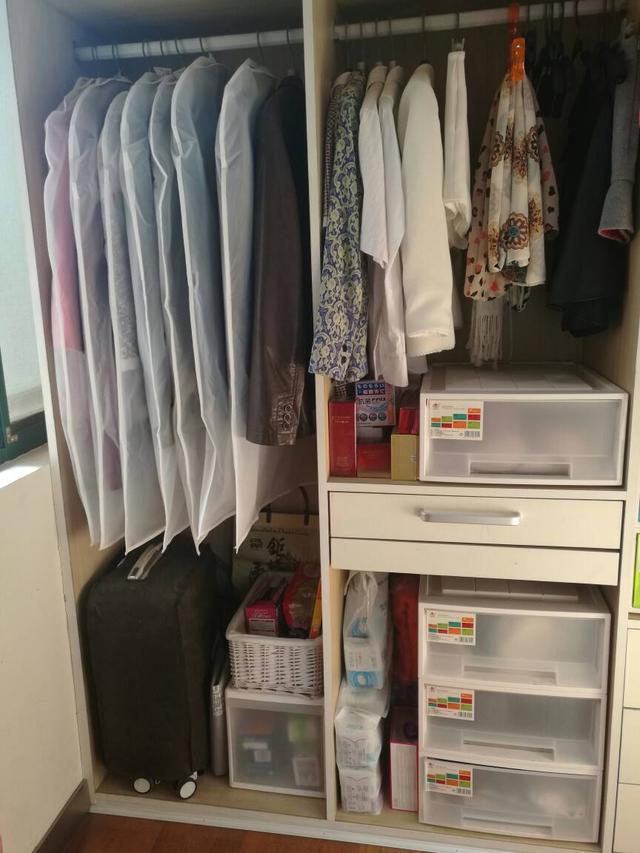 近藤麻理惠的收纳神器，衣柜里衣服通通搬出来