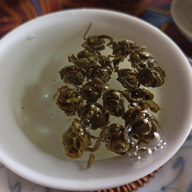 茉莉龙珠是什么茶，龙珠是什么茶（福州茉莉花茶中一款特色的茶叶。茉莉龙珠）