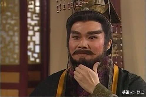 张学友的《有个人》 歌词，张学友的《有个人》（现实却每年都手写充满爱的卡片给太太）