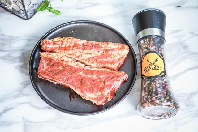 牛排要解冻再煎吗，买的冻牛排煎之前要解冻吗（好食材都被浪费了）