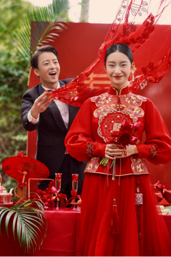 婚纱照拍摄姿势，拍婚纱照姿势图解大全（这五个姿势太好看了）