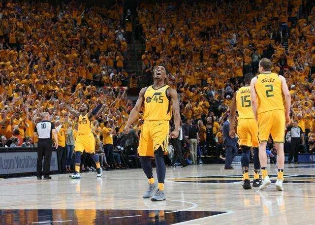 德隆威廉姆斯的后撤步转身上篮是如何完成的，不可以有停顿（康利于爵士的重要性）