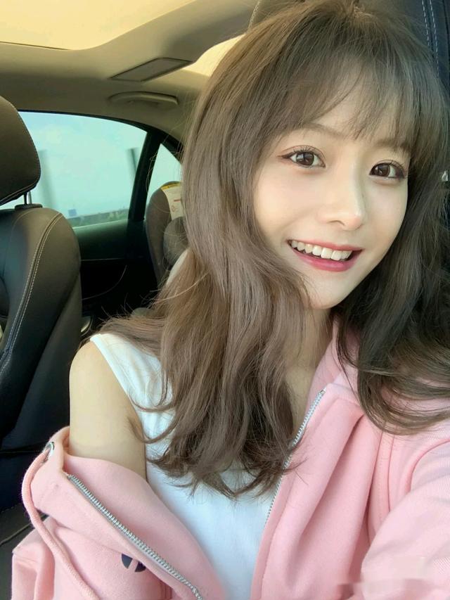 黑茶色适合什么肤色，黑茶色适合黑黄皮肤吗（显黑又土气的发色）