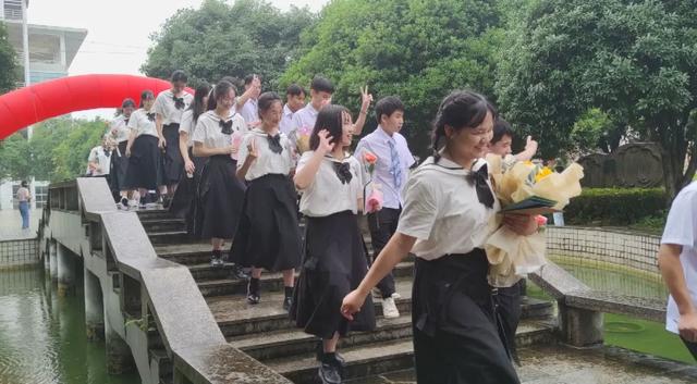 成人礼祝福短语，成人礼简短祝福语（以梦为马）