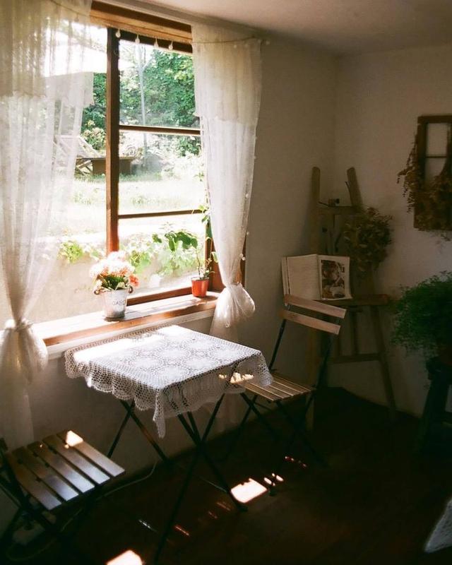 美好阳光且干净的女生头像  星空迷上了山野微信，美好阳光且干净的女生头像  星空迷上了山野，有雾有灯也有归人。（有哪些好看非人物的头像）