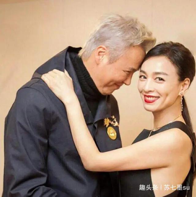 穿旗袍要穿安全裤吗，穿旗袍应该注意什么（穿旗袍漏安全裤还配丝袜）