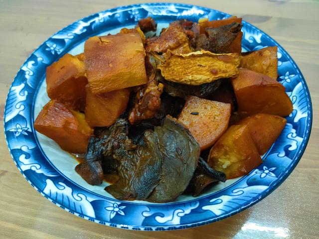 鹤子怎么吃营养最好，鹤主要吃什么（泰山松林的馈赠）