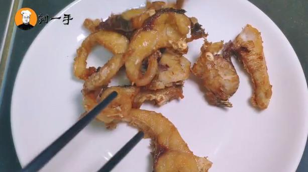 五香熏鱼的做法，五香熏鱼的做法最正宗的做法（本帮菜“五香熏鱼”家常做法）