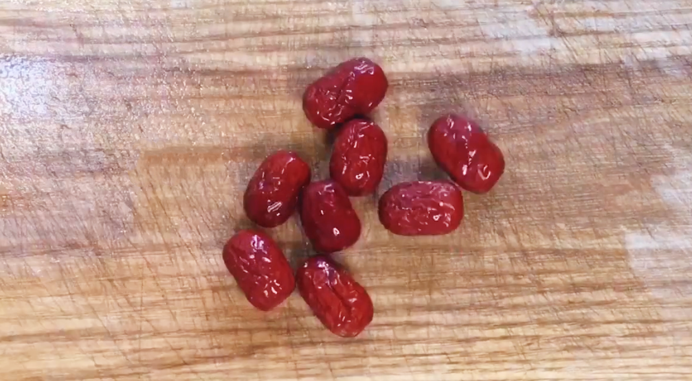 图片[2]-【安神猪心汤】做法步骤图 营养美味做法简单 常吃身体更健康-起舞食谱网