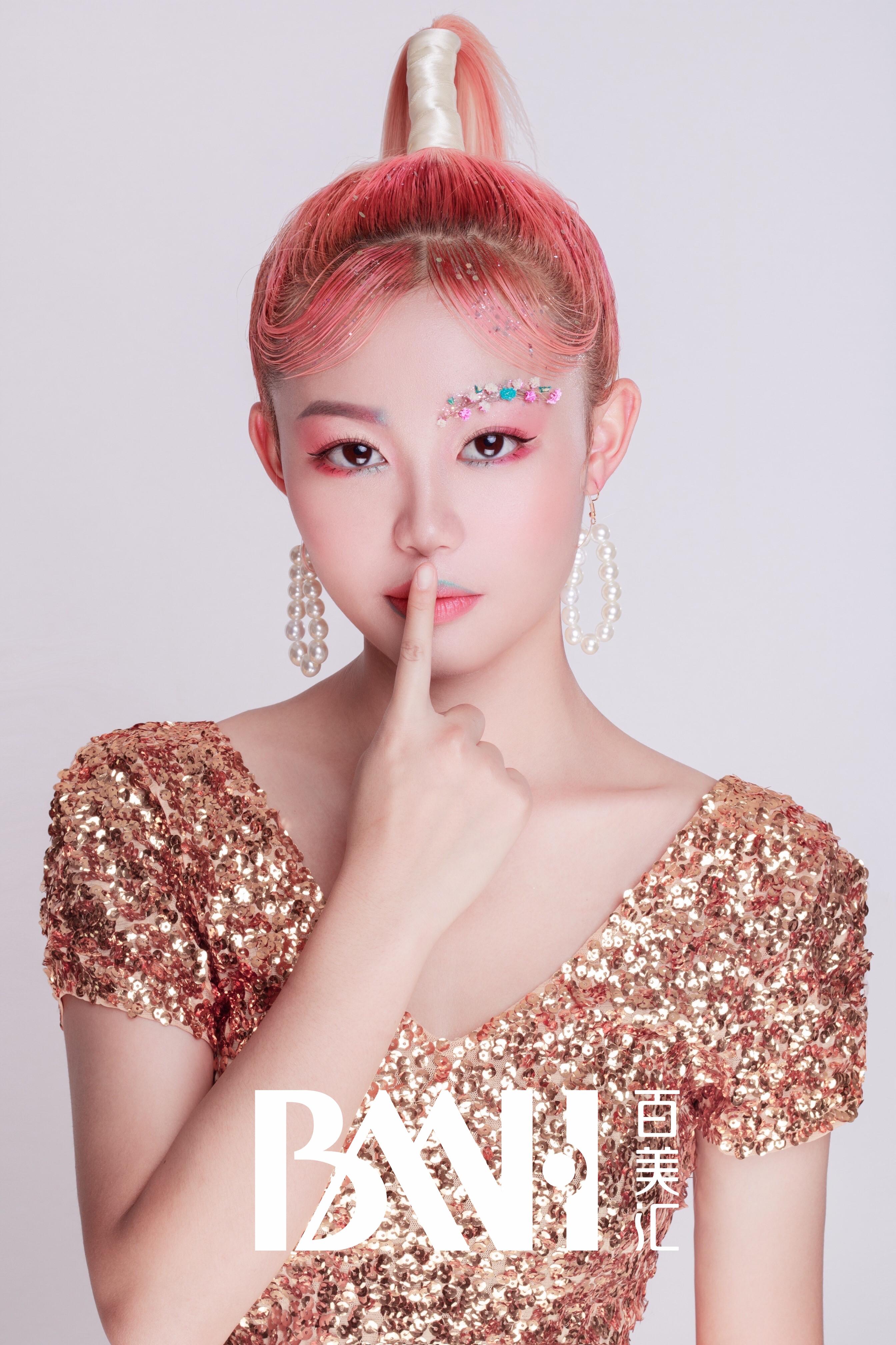 2021年个性女孩必备的新娘造型,这3款独特有品位的衣服(2021年个性