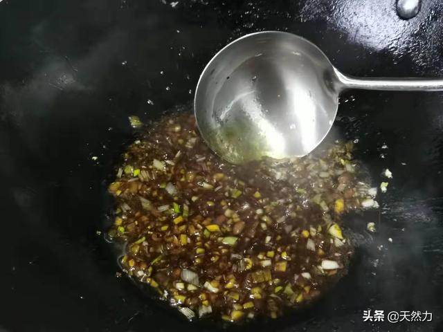 炸鸡蛋酱的做法，东北人喜爱的鸡蛋酱要怎么做才好吃