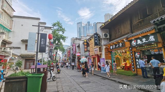 长沙有什么好玩的地方，长沙有什么好吃的特色美食（大部分人只去了2个地方）