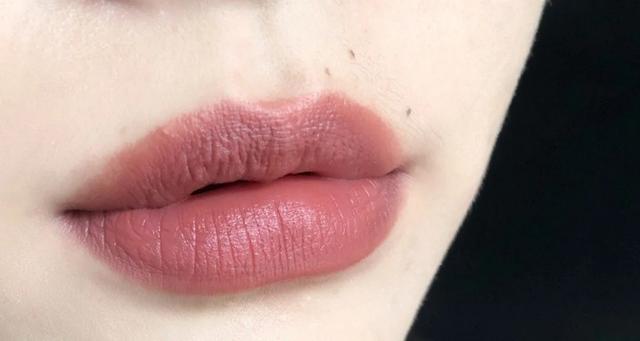 香奈儿176口红，香奈儿176口红上唇图（这些口红色号超级显白）