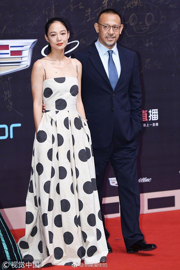 姜文老婆周韵个人资料，姜文老婆周韵生活照片（姜文妻子周韵气质绝了）