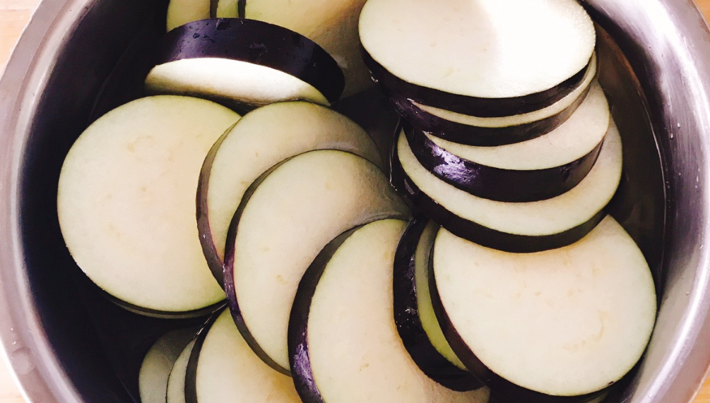 圖片[2]-【椒鹽茄子】做法步驟圖 外酥里嫩一口一個太爽了-起舞食譜網