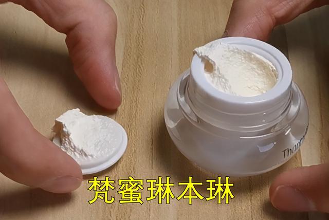 用农夫山泉喷脸一个月，用水喷脸对皮肤好吗（倒出2000块的精华后我裂开了）