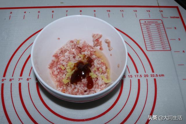 茄子炒饭怎么做，炒茄子拌面条的家常做法（做一盘咸鲜实惠炒饭）