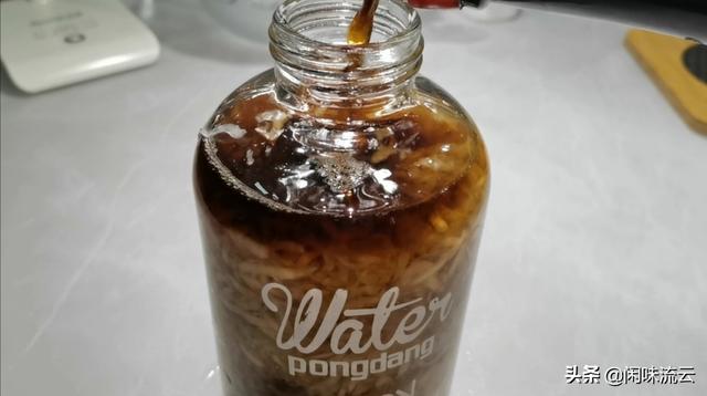 酸甜萝卜丝的家常做法，酸甜胡萝卜丝的做法（三伏天来一盘糖醋萝卜丝）