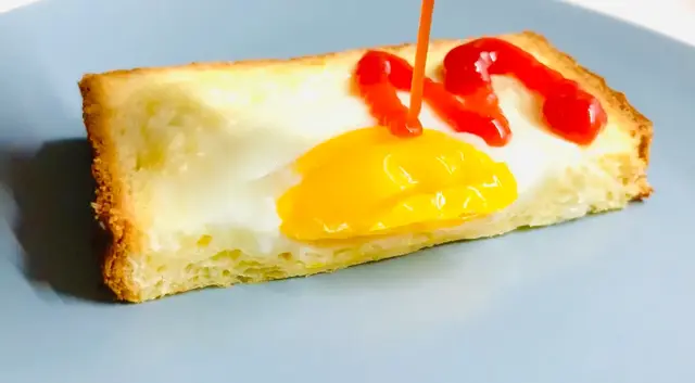 正宗芝士黄油吐司做法，半熟溏心蛋像布丁一样