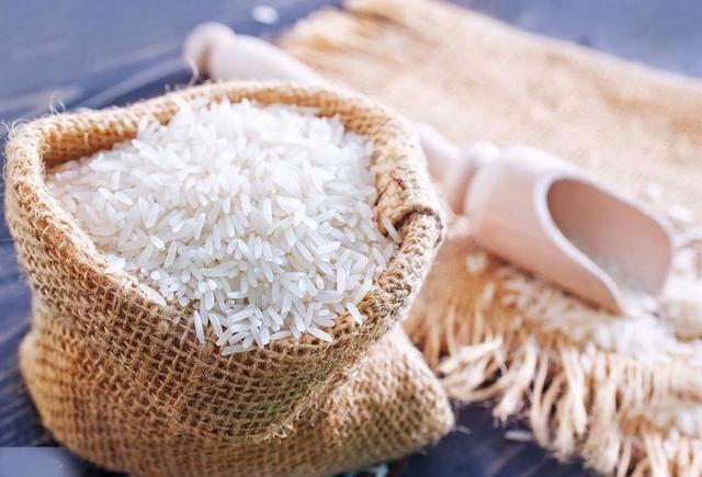 米为什么会生虫，米里为什么会生小虫（那这些虫子是从哪来的）